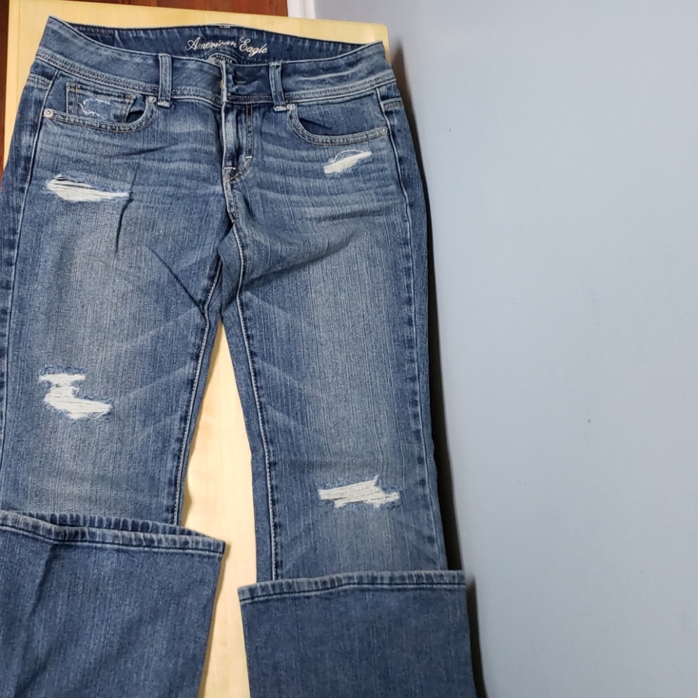 American eagle distressed jeans